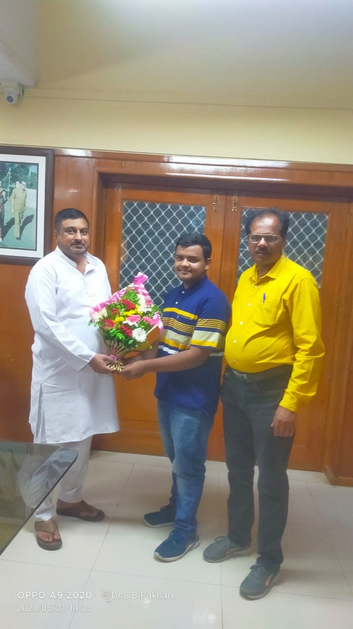 Molla Irfan Mohsin Mubarak student of our college scored 94.76 percentile in MHT-CET in the subject Chemistry