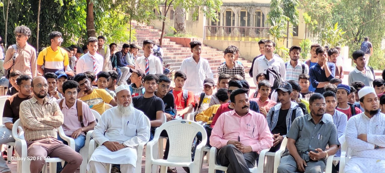 Month of October is celebrated all over India as a National Cyber Security month. Maulana Azad College of Arts, Science and Commerce, Aurangabad celebrated today 11 th October 2023 Cyber Awareness Day.  On this occasion chief guest Police Sub-inspector Uddahvji Hake told about different types of cyber frauds,  first get confirmations first from friends and families and then go to cyber cell. Vice Principal Dr. M. A. Bari highlighted the importance of cyber security in today's time of Android.  Cyber warrior students made aware the audience through stage shows, Social media - Maja ya Saja, Rap song composed and sung by Abdul Rehman, drama on fishing scam and Qaawali on different types of scams and precautions to be taken  IQAC coordinator Dr. Aditi Bhattacharya, faculty members  from senior and junior college, non teaching staff and large number of students enjoyed the program.  Principal Dr. Mazahar Farooqui, Vice Principal Dr. M. A. Bari , IQAC coordinator Dr Aditi Bhattacharya congratulated student participants and Career counselling and Guidance Cell.