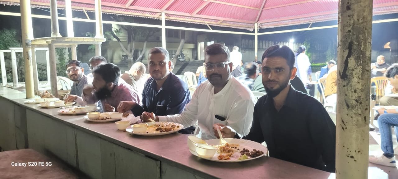 College alumni meet was conducted successfully under the guidance of Honourable Principal Dr.Mazahar Farooqui Sir.The program was compered by Dr.Rafiuddin Naser, Secretary, Alumni association, MAC, Aurangabad.