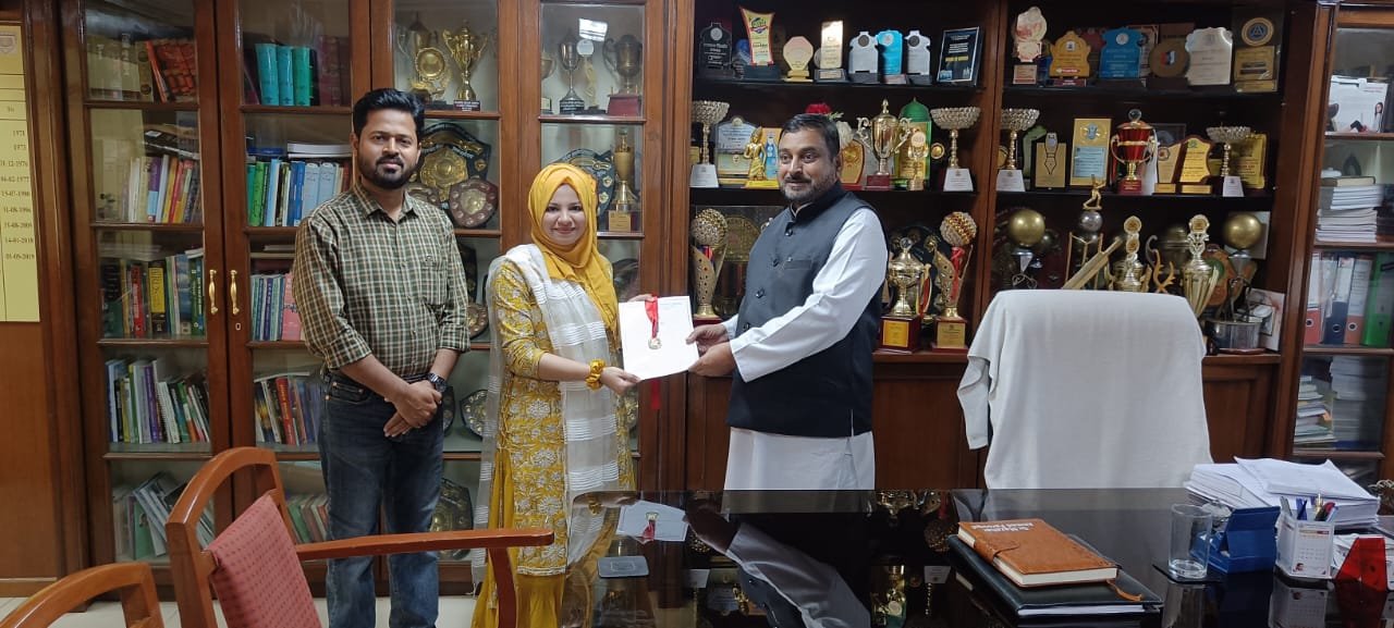 Shaikh Uzma Aara Badroddin has been awarded Gold Medal ( Medal of Merit) from Dr. Babasaheb Ambedkar Marathwada University for securing highest number of marks in B.A. English examination held in March/April 2023. Principal, Dr. Mazahar Ahmad Farooqui congratulated her and highly appreciated Dr. Shaikh Kalimoddin Rashid, Head, Department of English for the achievement