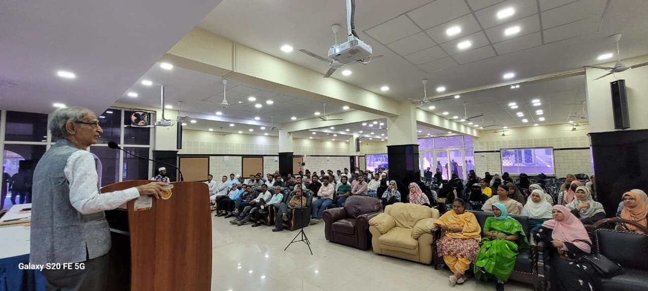 Department of History of Maulana Azad College of Arts, Science and Commer and City Branch of All India Payam-e-Insaniyat Forum organised a guest lecture on ' Interfaith Harmony in Inidan History