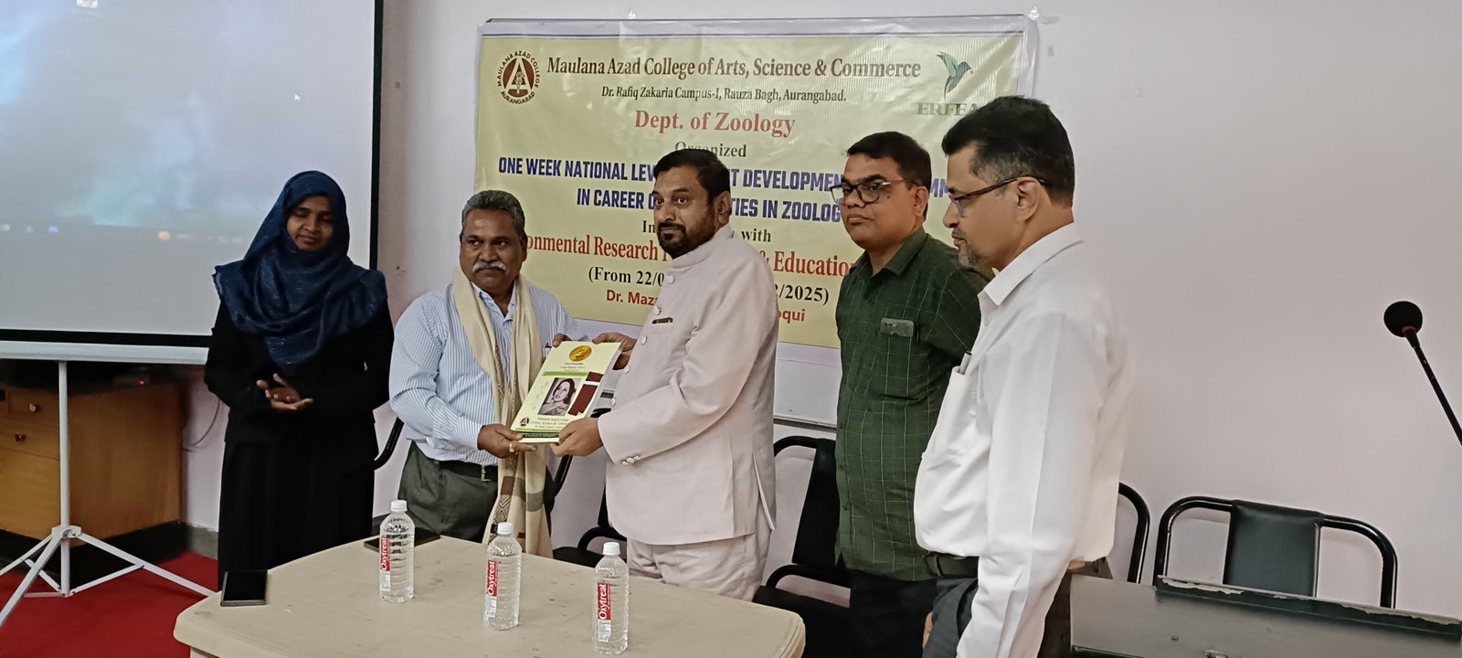 Maulana Azad College Aurangabad Hosts One week National Student Development Program  on Career Opportunities in Zoology Department of Zoology, Maulana Azad College of Arts, Science & Commerce, Aurangabad organized  One Week National Student Development Program for undergraduate and postgraduate students. On the occasion of National Science Week, focused on 