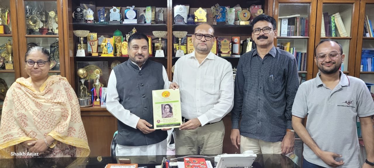 Shahid Haider, Head of the Employment Assistant Cell, and Shahrukh Ahmad, Assistant Manager of the cell, AMP India Foundation, visited Azad College today. They held discussions regarding various upcoming activities to be undertaken under the MoU between AMP and Azad College.