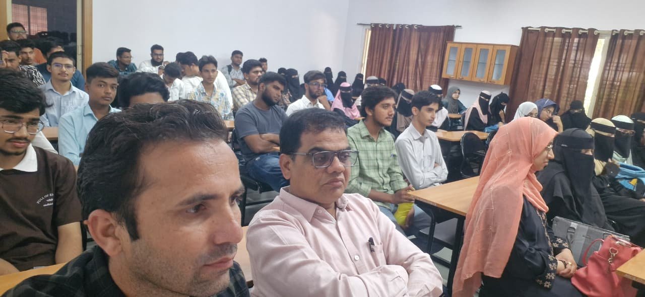 One Day Career Guidance Program  Organized by: Maulana Azad College of Arts, Science & Commerce, Aurangabad   In Association with: Board of Apprenticeship Training (BOAT-WR), Mumbai  Date: 14/7/2026   Time: 11:00 AM   Venue: Seminar Hall II  Speaker:   Mr. Pradip Thengade - Liaison Officer, BOAT-WR Mumbai