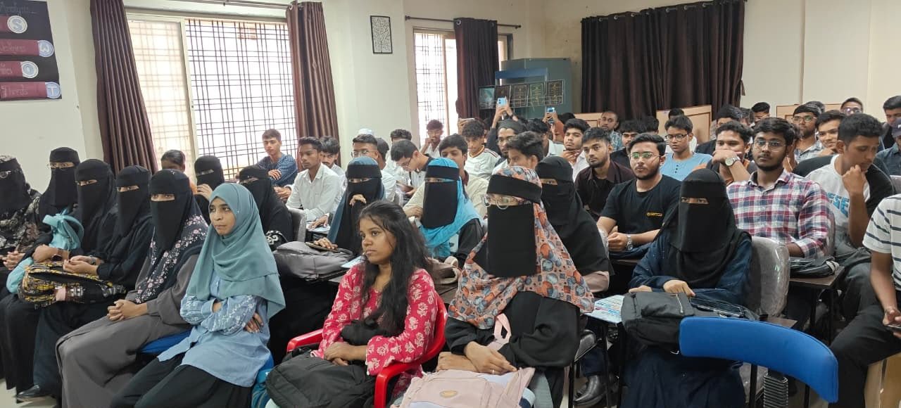 The Commerce & Management Association (CMA) of the Department of Commerce & Management Science was inaugurated for A.Y. 2026–27 in the presence of Principal Dr. Mazahar Ahmed Farooqui and CS Komal Mutha. Principal Dr. Farooqui encouraged students to explore diverse career opportunities, while Dr. Aparna Saraf, HoD, unveiled the annual theme: 
